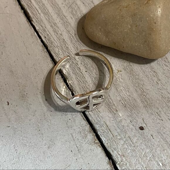 Sterling Silver Peace Sign Toe Ring - Picture 5 of 5